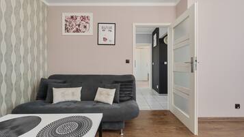 Apartment, 1 Schlafzimmer, Balkon | Wohnzimmer