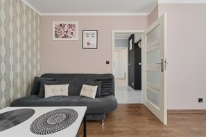 Apartment, 1 Bedroom, Balcony | Living room