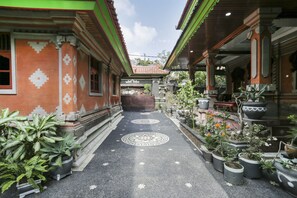 Front of property - Hotel O Ceria Guesthouse SeminyakNearSeminyak Beach (Seminyak)