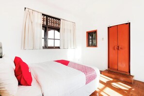 Deluxe Double Room - Hotel O Ceria Guesthouse SeminyakNearSeminyak Beach (Seminyak)
