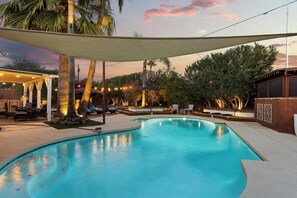 Unclassified image, 5 of 57, button