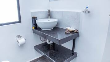 Dusche, Handtücher, Seife, Shampoo