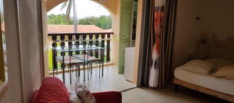 Studio vue mer vue Jardin Tropical 50m de la Plage 4 Personnes