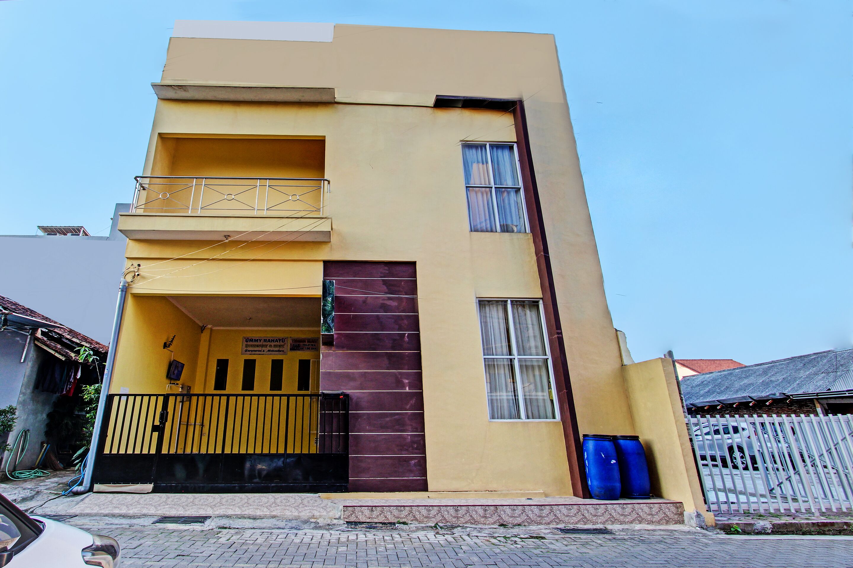 Mặt tiền nơi lưu trú