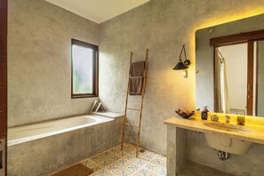 Vila | Kamar mandi | Pengering rambut dan handuk