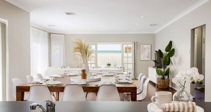 Spacious 5 Bedroom Home Ideal for Families and Large Groups