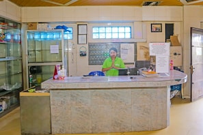 Reception - Hotel O Bintaro (South Tangerang)