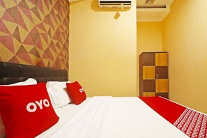 Free WiFi, bed sheets