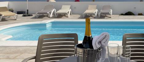 Piscine extérieure, piscine chauffée