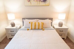 2 bedrooms, desk, iron/ironing board, WiFi