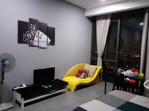 1 bedroom, WiFi, bed sheets - VEGAS by Cities Homes (high flr/Wi-fi Netflix) (Petaling Jaya)