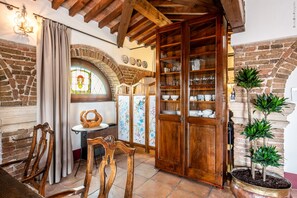 Interior - HOME OF THE PHILOSOPHER (Verona)