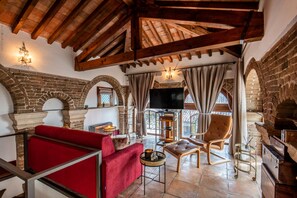 Living area - HOME OF THE PHILOSOPHER (Verona)