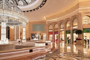Shopping centre - Andaz Macau  (Cotai)