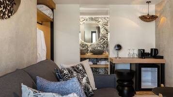 Premium Junior Suite Split Level | Egyptian cotton sheets, premium bedding, memory foam beds, minibar