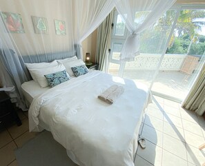 4 habitaciones, caja de seguridad en la habitación y escritorio 