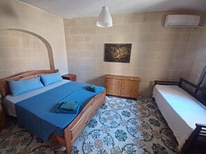 Cabin | 5 bedrooms, iron/ironing board, free WiFi, bed sheets - Peace Heaven Farmhouse Zebbug Gozo, With Pool (Zebbug)