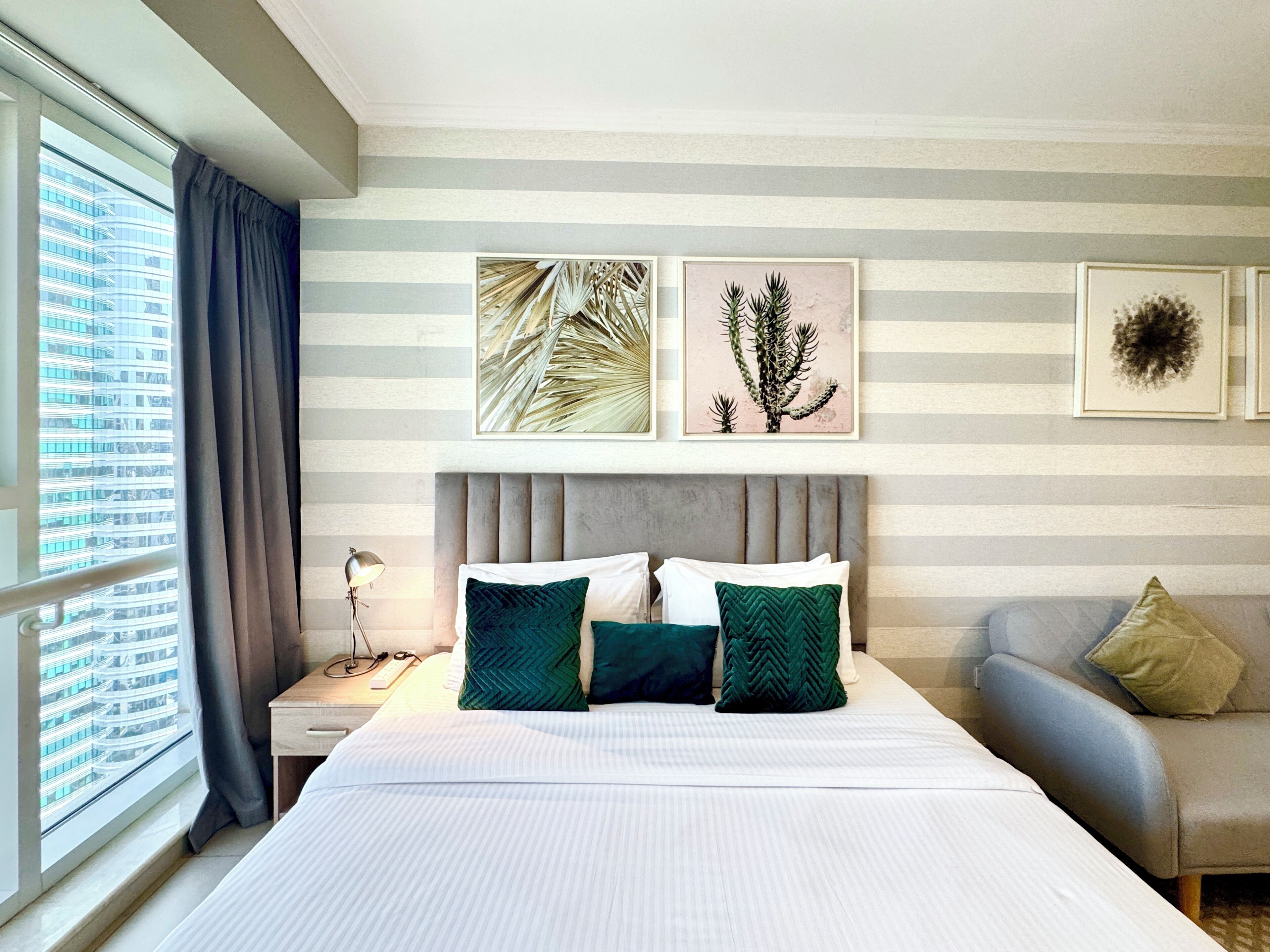 Estúdio superior | Roupas de cama antialérgicas, cofres nos quartos, cortinas blackout