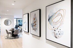 Dining - The Ritz , Parking & Amenities (Melbourne)
