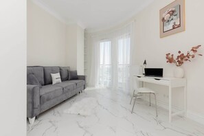 Téléviseur, bureau