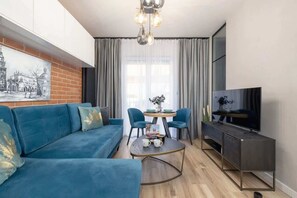 TV, offices - Kazimierza Wielkiego 51 | Fashionable Apartment | Parking (Kraków)