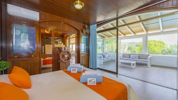 6 chambres, fer et planche à repasser, Wi-Fi gratuit, draps fournis