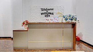 Reception - Capital O 92895 House N Caffe 55 (Temanggung)