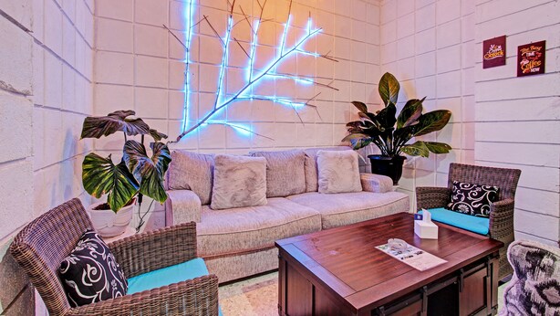 Reception - Capital O 92895 House N Caffe 55 (Temanggung)