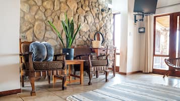 Standard Room | Living area | Flat-screen TV