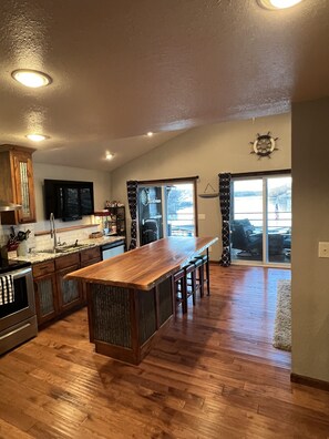 Fridge, microwave, oven, stovetop - Cozy family home, beautiful views, private dock and open boat slip! (Rocky Mount)