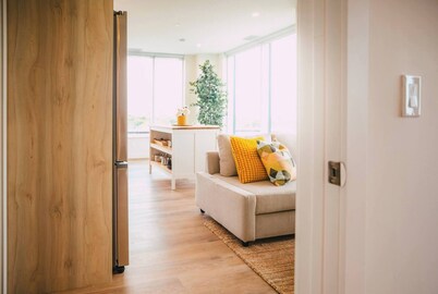 Luxury 1BR Penthouse Apt In Central Halifax!