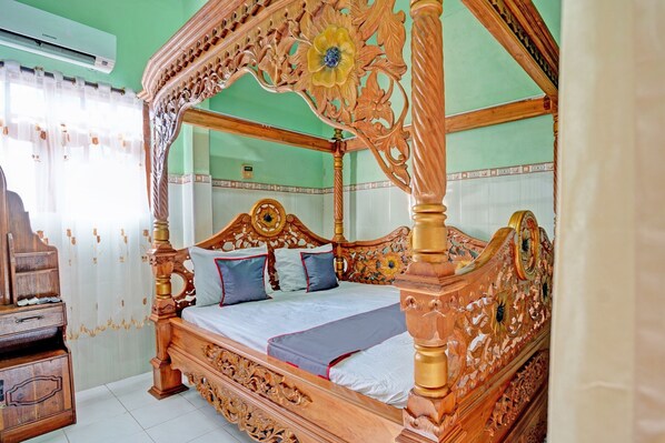 Family Suite - Collection O 92897 Hotel Intan Near Kantor Syahbandar Bawean (Sangkapura)