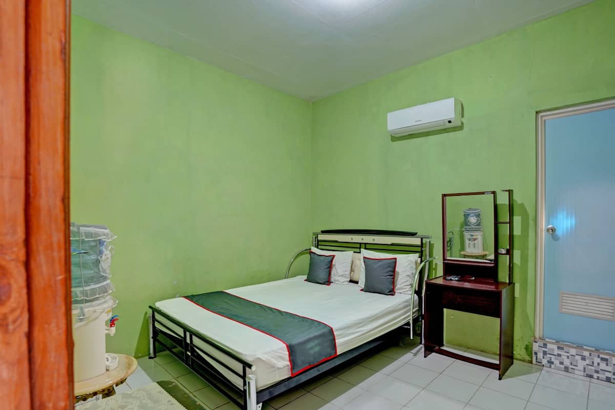 Basic Suite | 1 bedroom, desk, free WiFi, bed sheets