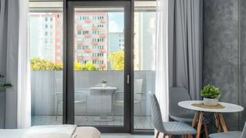 Deluxe Studio Suite | Balcony