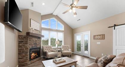 Cozy & Spacious Retreat in the Heart of the City + Free Tickets!