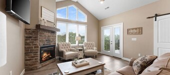 Cozy & Spacious Retreat in the Heart of the City + Free Tickets!