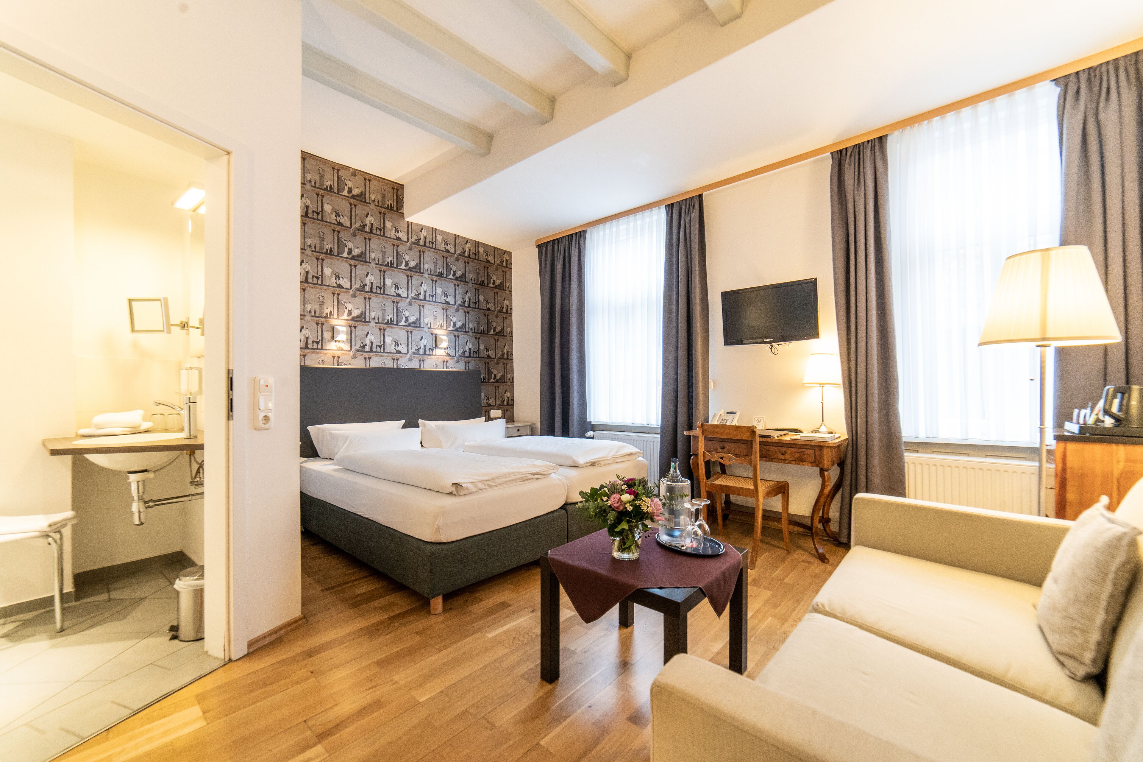 Comfort-Doppelzimmer | Zimmersafe, individuell dekoriert, individuell eingerichtet