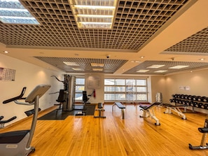 Gym - Cosmos Living Cozy Studio Near Marina (Dubai)