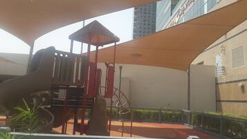 Children’s play area – outdoor