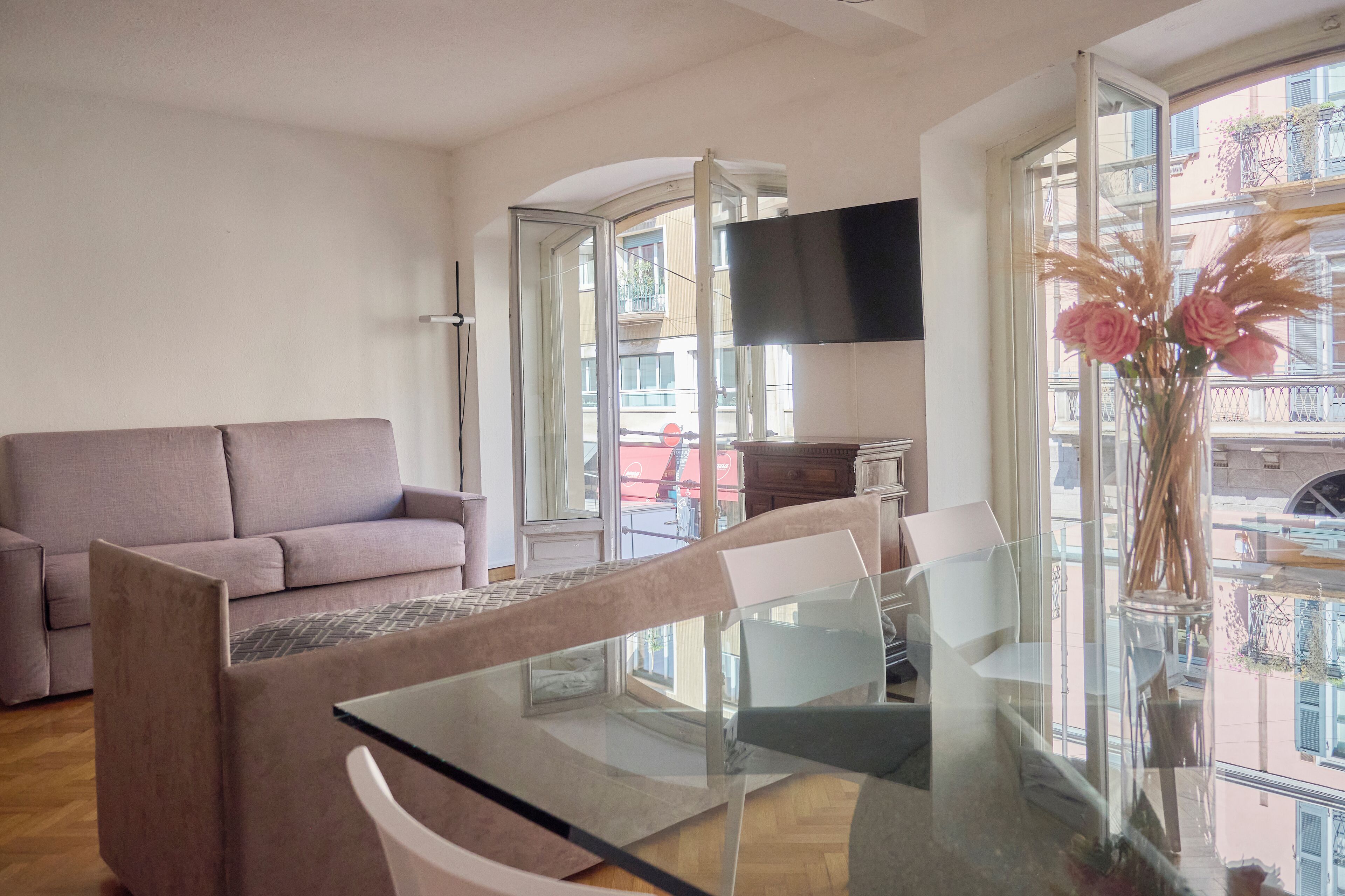 One Bedroom Apartment (via Cesare Correnti 21) | Living area | Flat-screen TV
