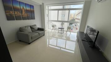 Apartment | Living area | Flat-screen TV