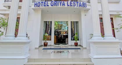OYO 93011 Hotel Griya Lestari Pati 2