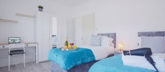 Welcoming House • Great Location • Sleep 6 • Free Parking • Fast Wifi • Yoko Property