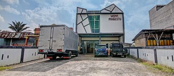 โรงแรม โอ วิสมา ปังเกสตู ชาริอะห์ ใกล้ ทามันเซเลรา