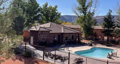 Clean & Comfortable Townhome I Pool I Pet Friendly
