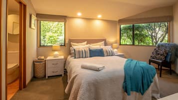 4 bedrooms, iron/ironing board, free WiFi, bed sheets