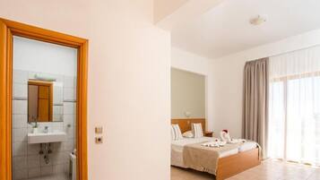 Iron/ironing board, free WiFi