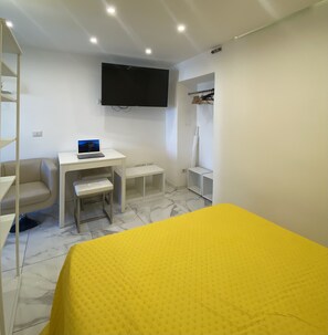 Free WiFi - Imbonati 15 (Milan)