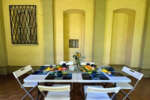 Familie villa, meerdere slaapkamers, 2 badkamers (Villa near Golf Club Menaggio) | Dineren