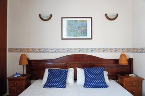 1 غرفة نوم ومكواة/لوح كي وواي فاي مجانًا وملاءات أسرّة